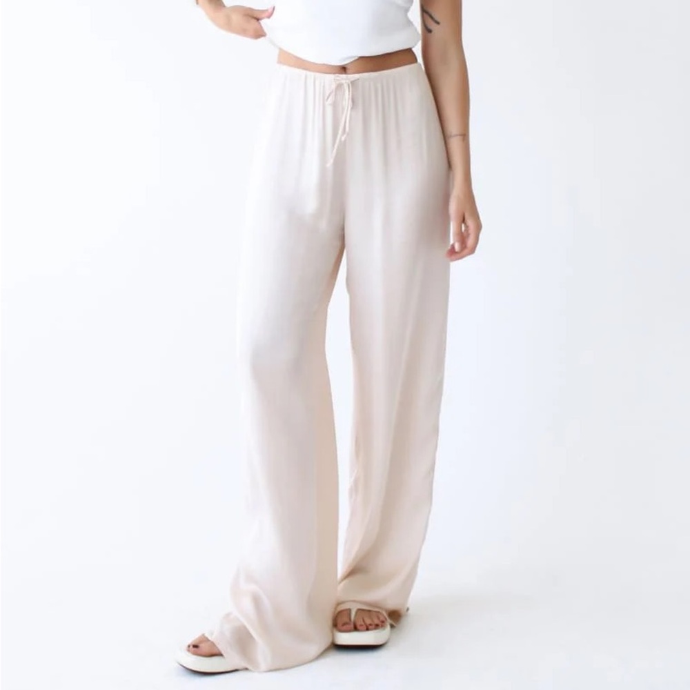 Rumored Cape Pants - Picture 5 of 6